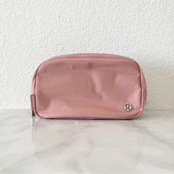 lululemon athletica Handbags - lululemon everywhere belt bag